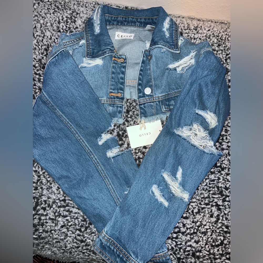 Cielo cropped, ripped jean jacket. NWT.